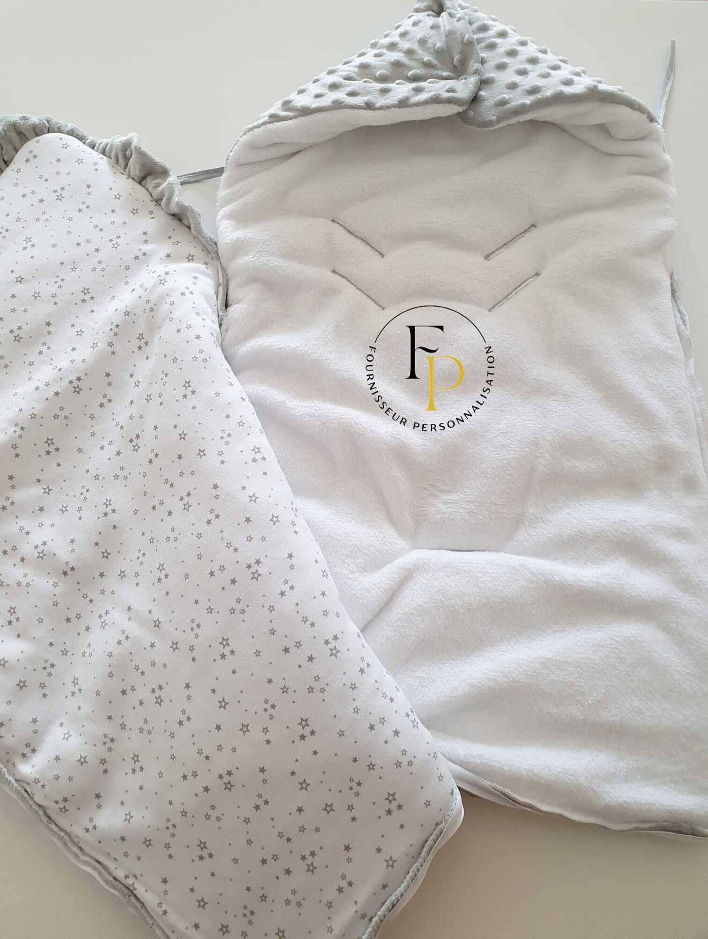 Nid d'ange minky polaire avec passage ceinture